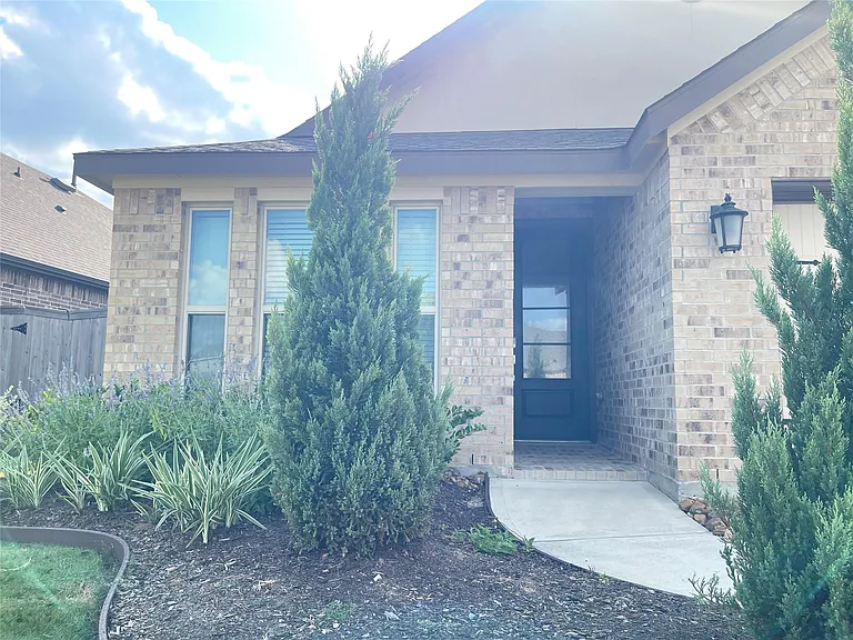 2706 Lemonwood Ln — Photo 3