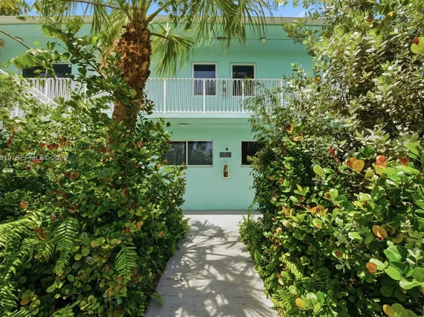 127 NW 74th St, Miami, FL