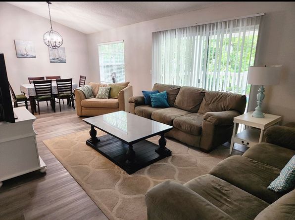 10000 SW 52nd Ave APT J52
