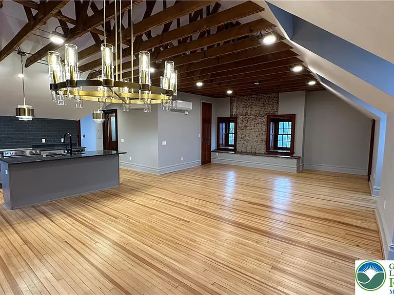 214 Spring Garden St #PENTHOUSE — Photo 6