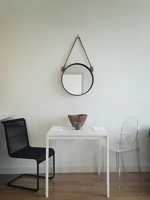 Sold by R New York | media 17