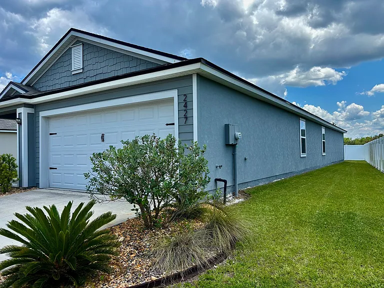 2427 Falling Star Ln — Photo 3