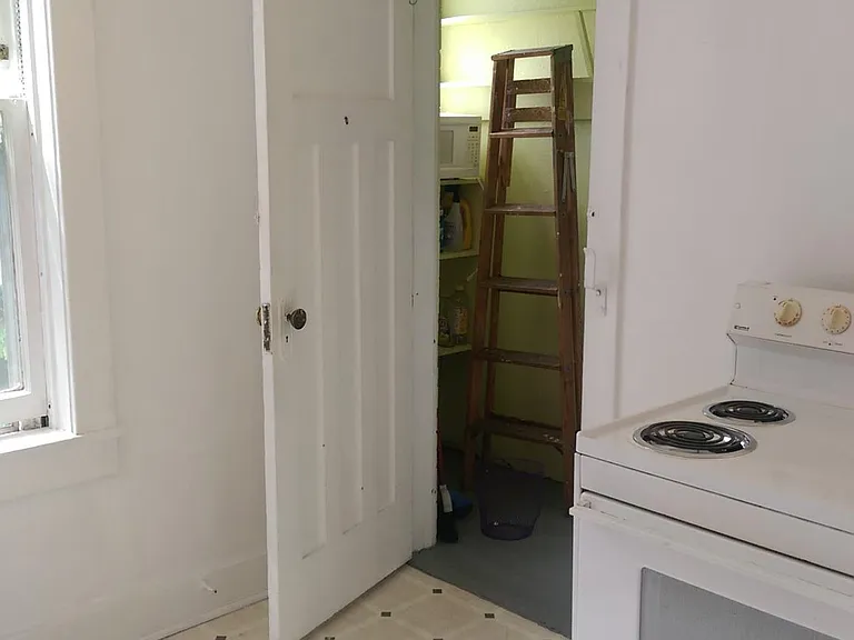 600 Hampton Ave #2 — Photo 6