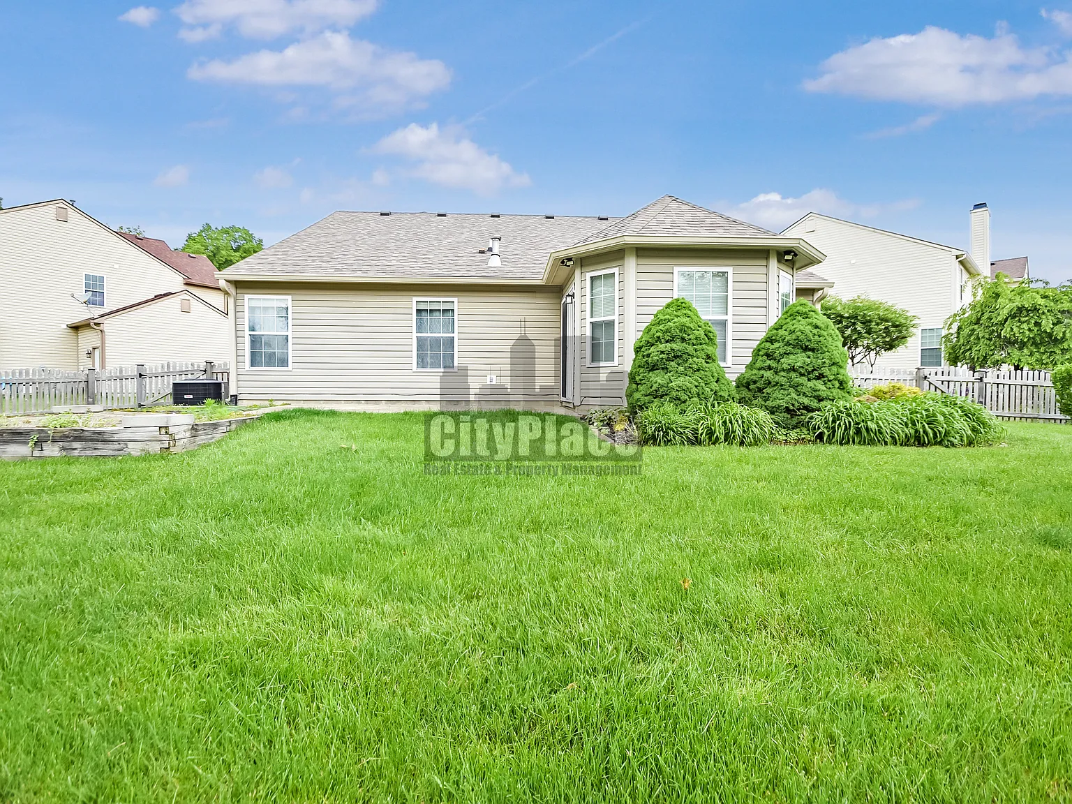 *Coming Soon* 129 W Clear Lake Ct. Westfield, In 46074 — Photo 3