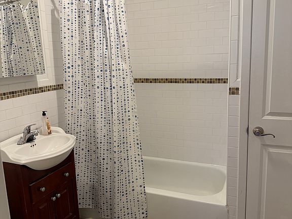 4th image of 25-47 23rd St #1F
