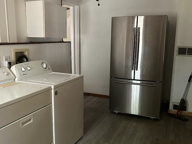 417 W Ferry St — Photo 9