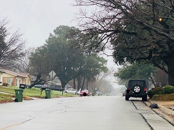 5th image of 2607 Hilldale Blvd