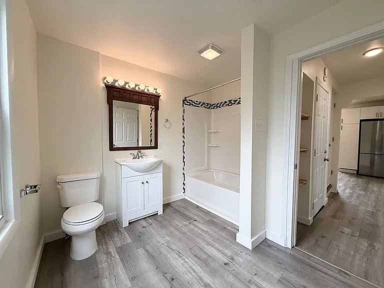 10 Exeter St #2 — Photo 18