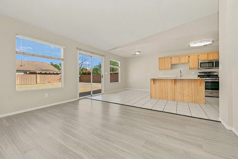 4 bed, 2.0 bath, 1594 sqft, $2,050 — Photo 4