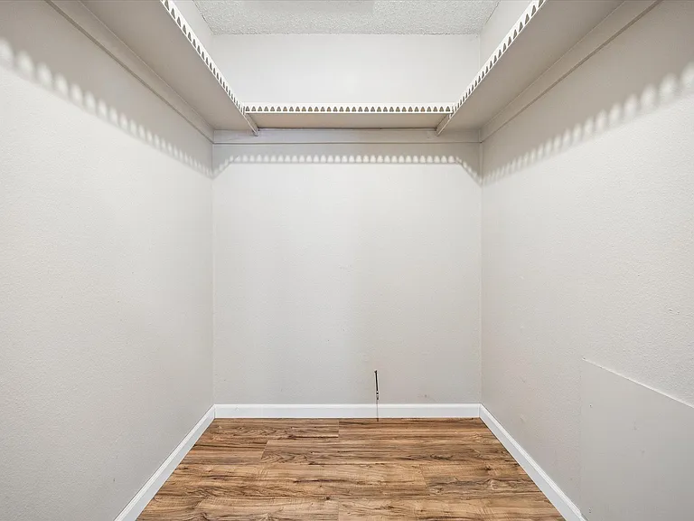 8106 Sonnet Ave #101 — Photo 7