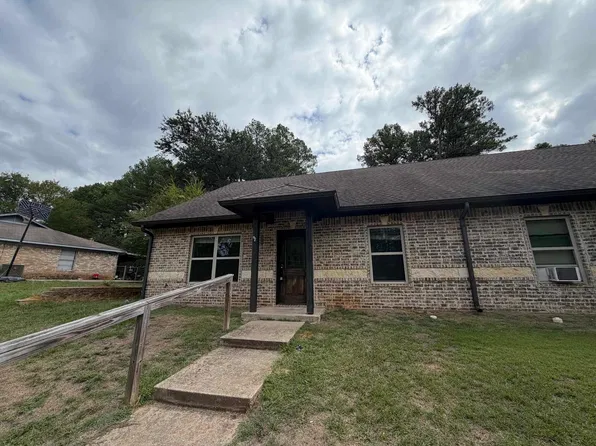 1200B W Cheryl St, Longview, TX 75604