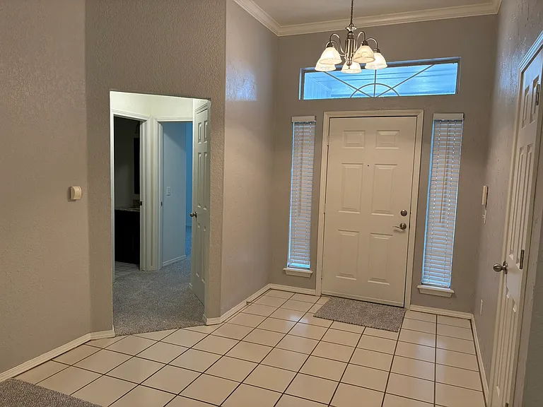 701 Goshawk Dr — Photo 3
