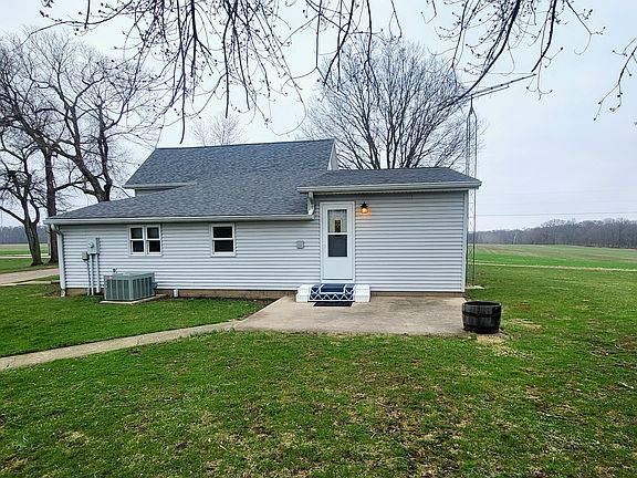 3rd image of 2554 S Barker Rd