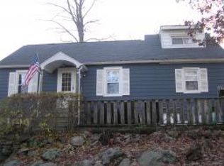 325 Squaw Trl, Andover, NJ 07821