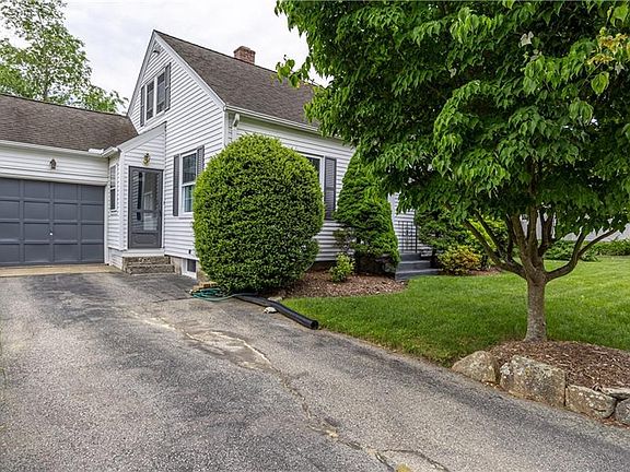 3rd image of 4 Diana Ave