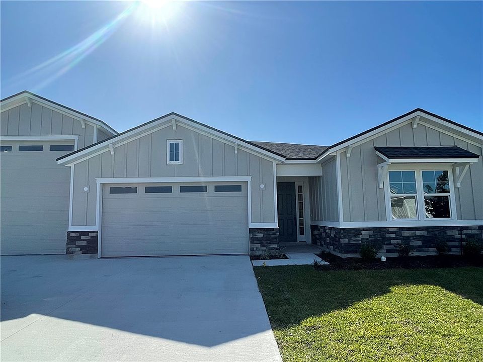1st image of 85439 Apple Canyon Ct