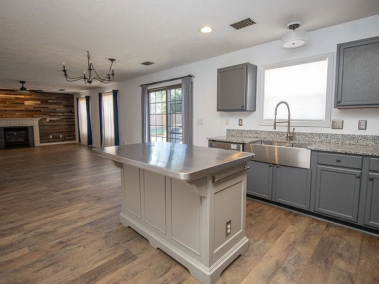 1473 Legion Dr — Photo 11