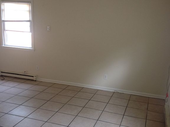 2nd image of 1313 W 26th St #B