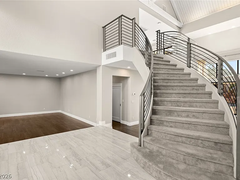13 Dovetail Cir — Photo 28