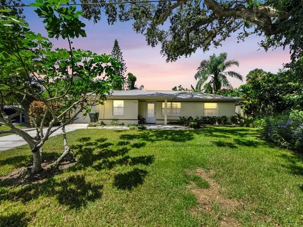 572 Mac Crillus Rd, Largo, FL 33770