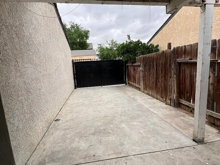 8328 Orange Blossom Ave — Photo 24