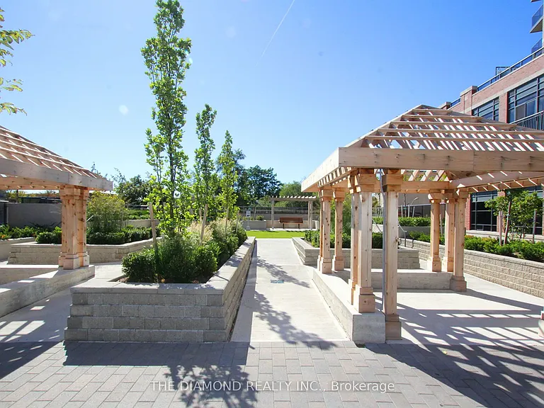 61 Heintzman St #1501 — Photo 41