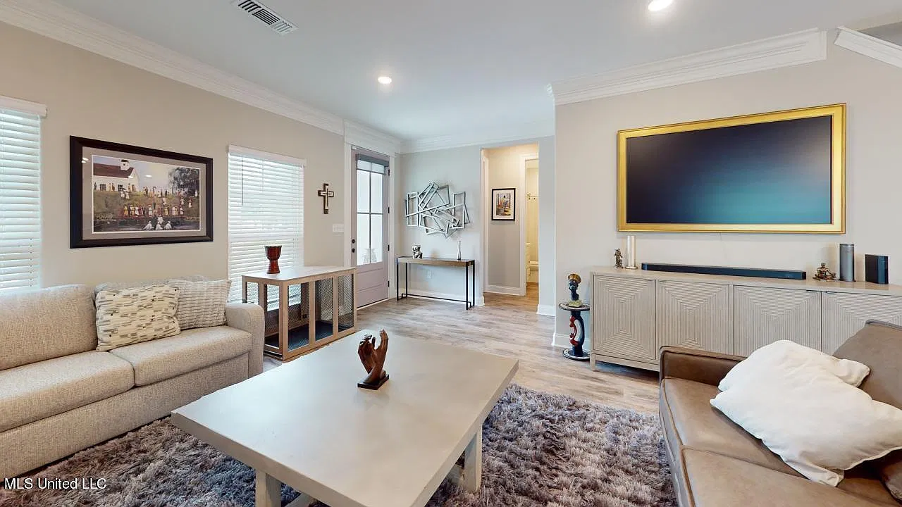 4 bed, 3.0 bath, 2525 sqft, $3,950 — Photo 3