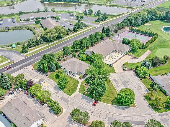3rd image of 1500 River Pines Dr