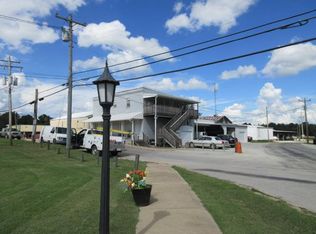 101 3rd Ave S #B, Collinwood, TN 38450