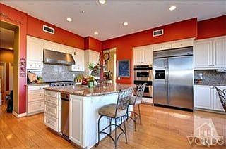 3rd image of 2583 Montecito Ave