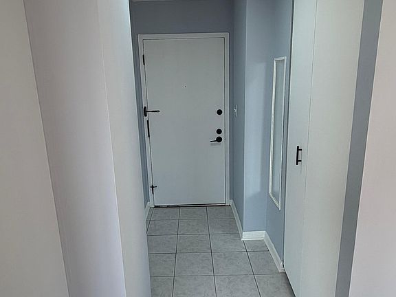 2nd image of 4300 W Ford City Dr #401A