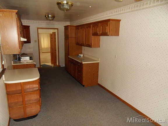 2nd image of 131 N Tilden Ave