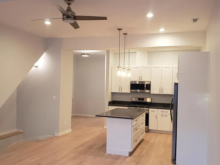 1614 N Sedgwick St #1 — Photo 1