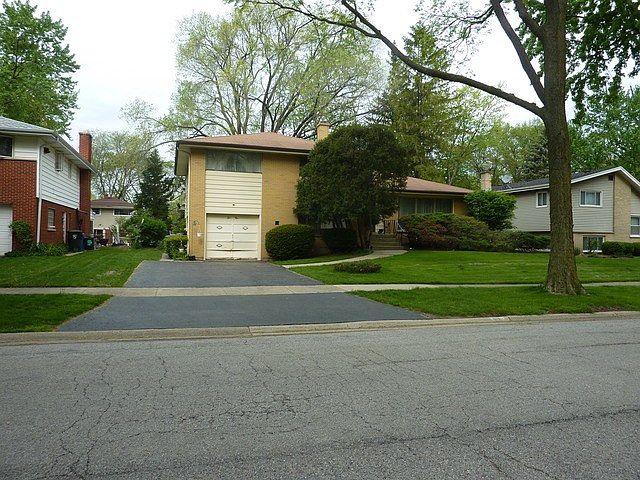 2nd image of 610 S George St