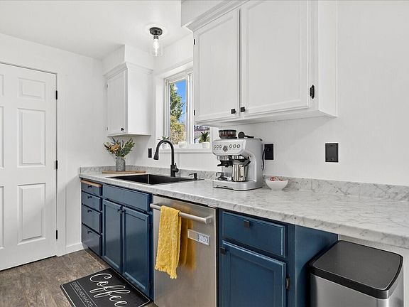 4th image of 7655 275th Street NW