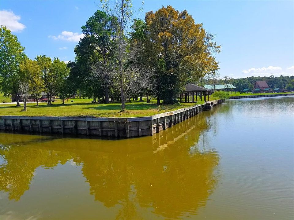 1st image of 166 Wildwood Lake Dr
