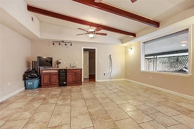 1st image of 6077 Kuebel Dr
