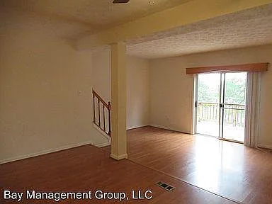 37 Oak Crest Ct — Photo 2