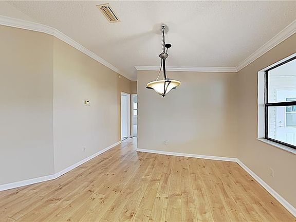 4th image of 1102 Del Toro Dr