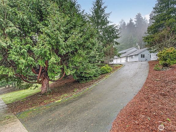 2nd image of 109 Cliff Wood Lane