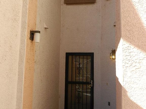 3rd image of 6120 Ingleston Dr APT 614