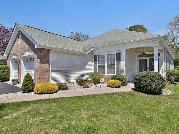 2nd image of 20 Amberlands Ct