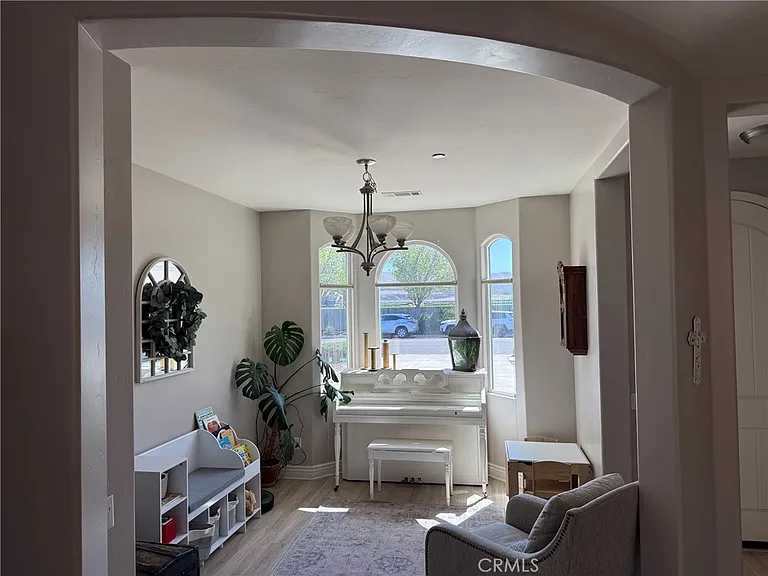 329 Dressler Ave — Photo 6