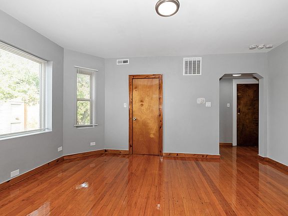 4th image of 4737-43 W 65th St #4743-2