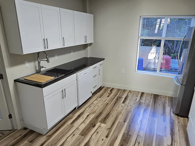 857 NW Tyler Ave #0 — Photo 11