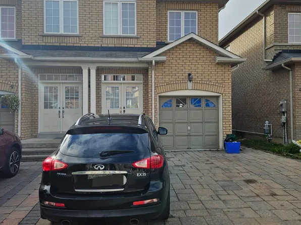 19 Voysey Way, Markham, ON L3S 0B4