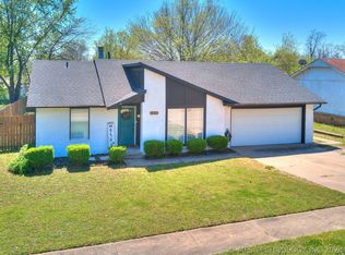 221 W Delmar St, Broken Arrow, OK 74012