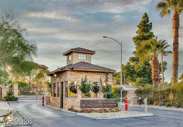 3160 Bel Air Dr — Photo 31