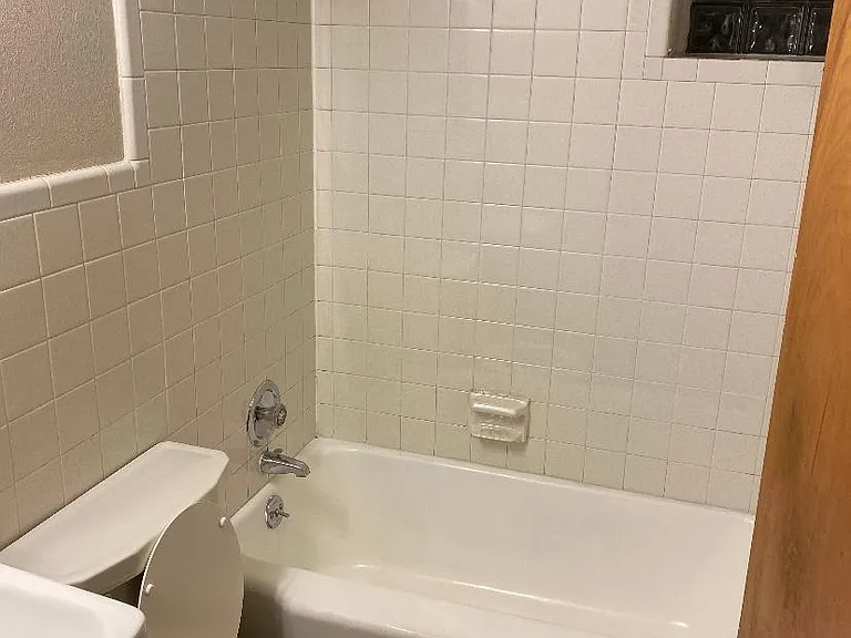 2265 Sherwood Ave #7 — Photo 3