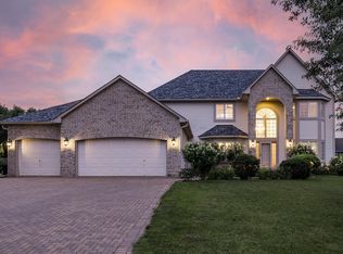 17985 Strawberry Ct, Eden Prairie, MN 55347